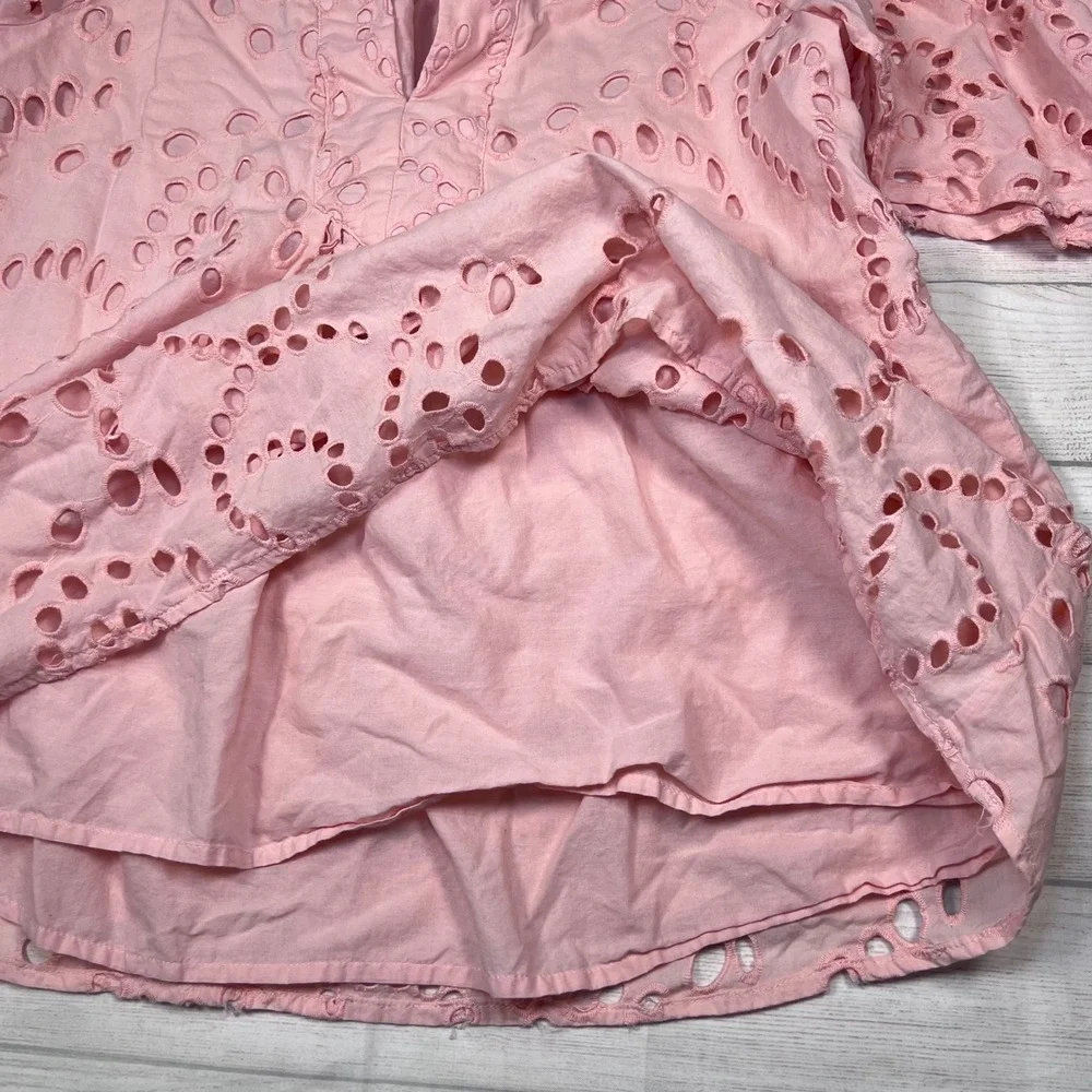 Tuckernuck Pink Salt Eyelet Finley‎ Flutter Sleeve Blouse Large Split Neck